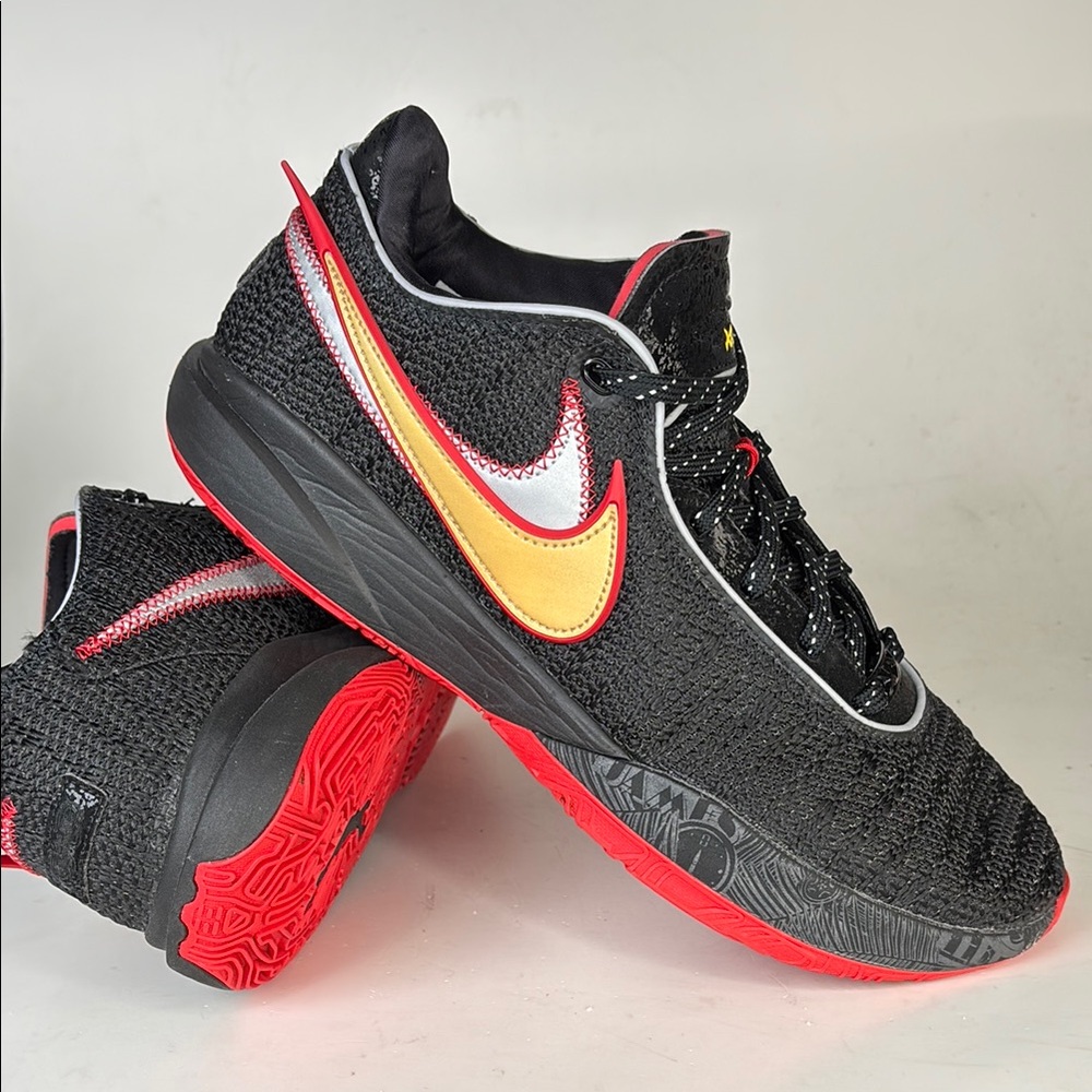 Nike LeBron XX Trinity Size 11.5